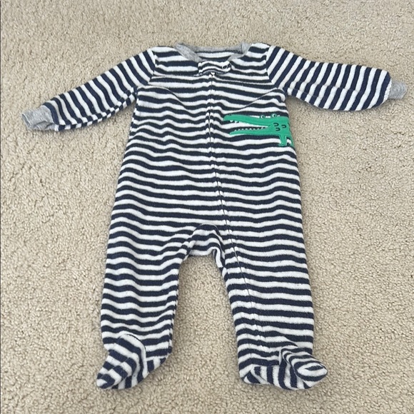 Baby Boys Clothing Bundle with Hoodie, Onesies, and Pants - Size 3-6 months - Picture 13 of 16